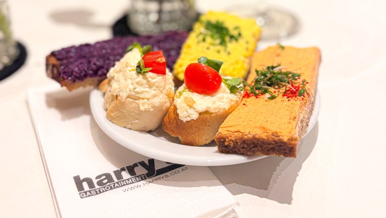 Belegte Brötchen, © Harrys Gastrotainment Brötchen mit verschiedenen Aufstrichen