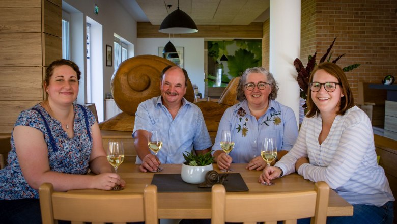 Stoiber family, © Weinbau Stoiber Stoiber family, © Weinbau Stoiber
