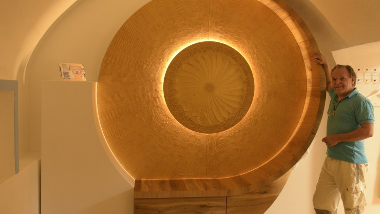 Golden energy disk, © Rudolf Seher Golden energy disk, © Rudolf Seher