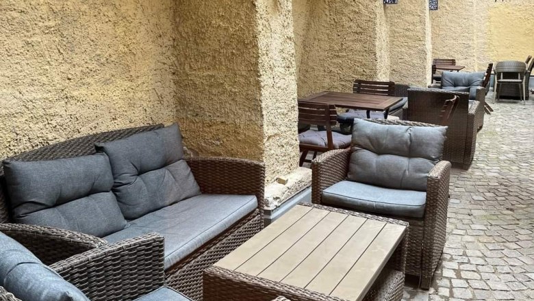 Der Gastgarten im Innenhof, © Andy Edlinger Der Gastgarten im Innenhof, © Andy Edlinger