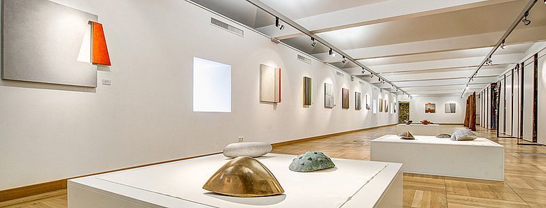 Roof gallery with exhibitor Günter Wolfsberger, © Benno Bertl Roof gallery with exhibitor Günter Wolfsberger, © Benno Bertl