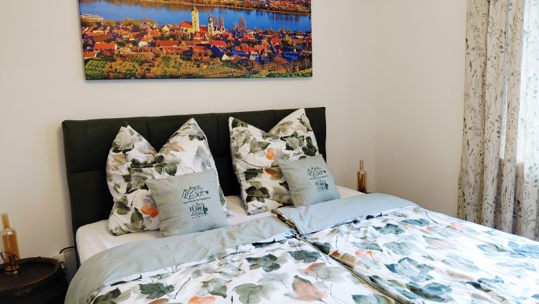 Boxspring Doppelbett, © Weingut Mayer Resch Boxspring Doppelbett