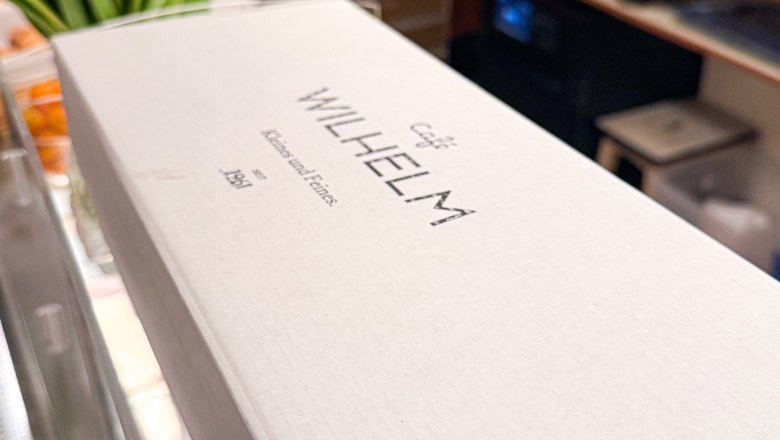 Small & fine food to take away, © Harrys Gastrotainment White box for sandwiches to take away