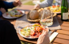 at the wine tavern, &copy; Wachau-Nibelungengau-Kremstal