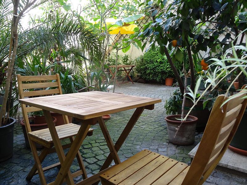 Entspannen im mediteranem Innenhof