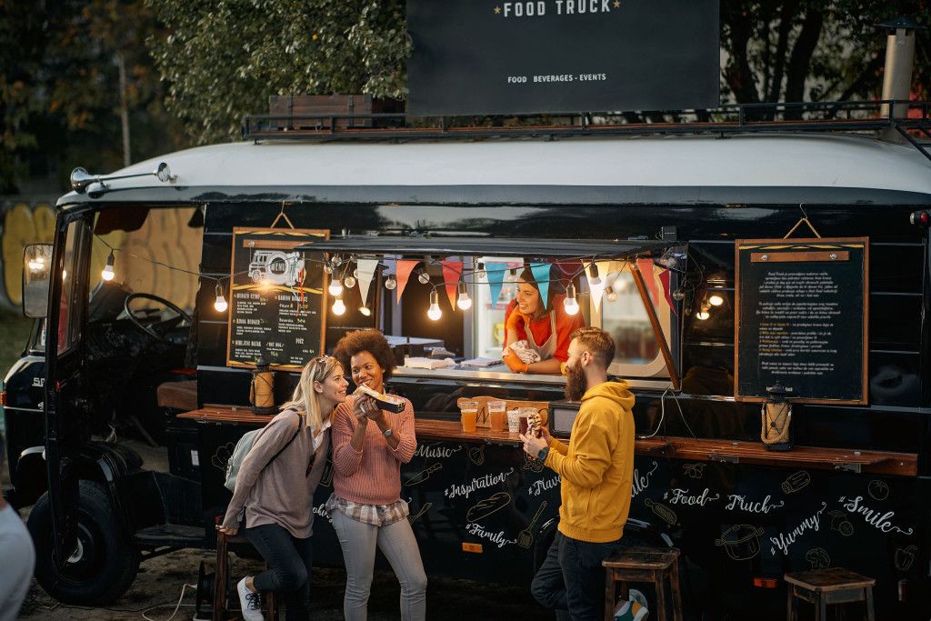 Genießen am Vintage Abendmarkt