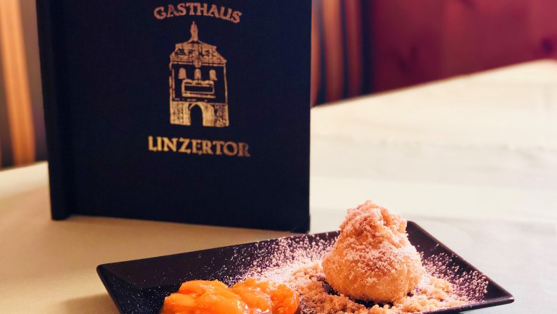 Linzertor Inn Apricot dumplings, &copy; Stefan Ortbauer