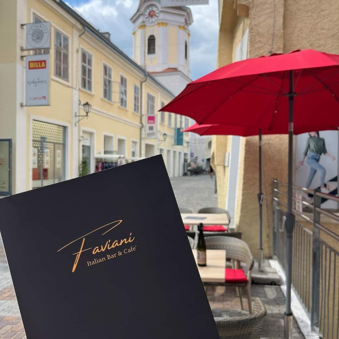 Die Terrasse in der Nähe des Steiner Tors