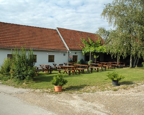 Wine tavern Deissenberger, &copy; Heuriger Deissenberger