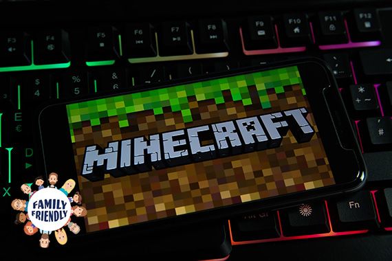 family | Minecraft-Logo auf Tastatur