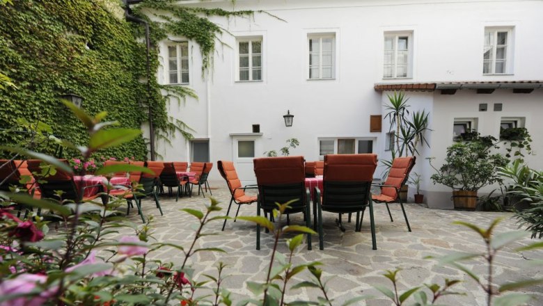 Inner courtyard, &copy; Hotel zum goldenen Engel