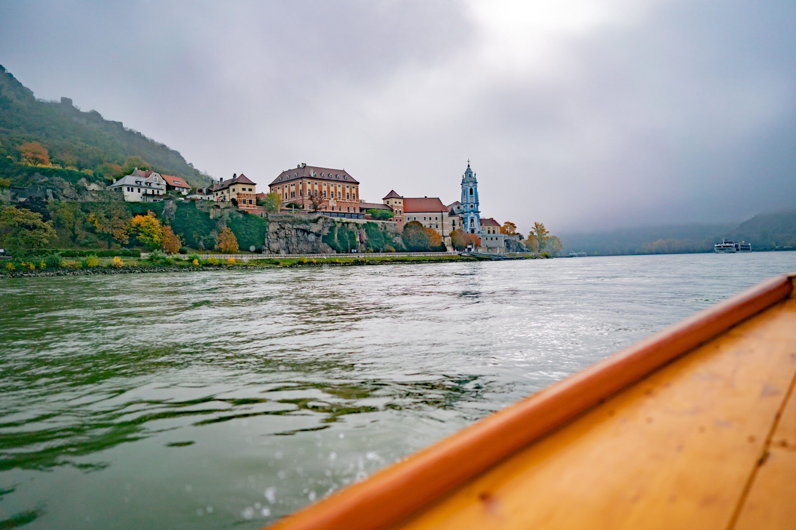Wachau-Zille auf der Donau vor Dürnstein
