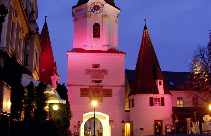 Steiner Tor by night, &copy; Stadt Krems