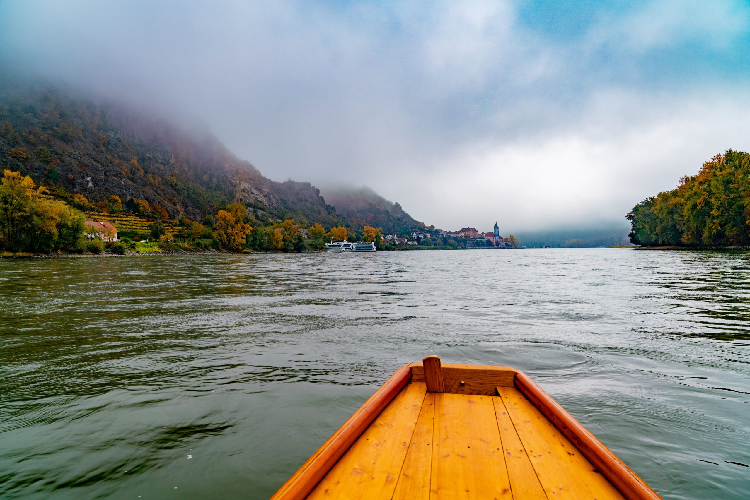 Wachau-Zille fährt auf der Donau