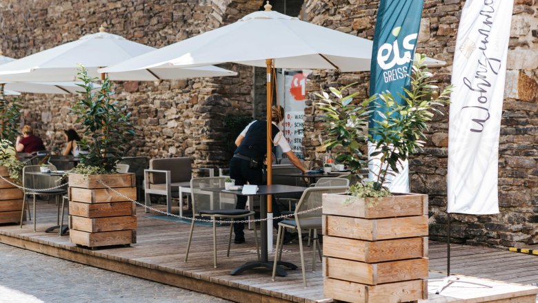 Caf&eacute; living room exterior view, &copy; FMS Steinertor Gastronomie BetriebsgmbH