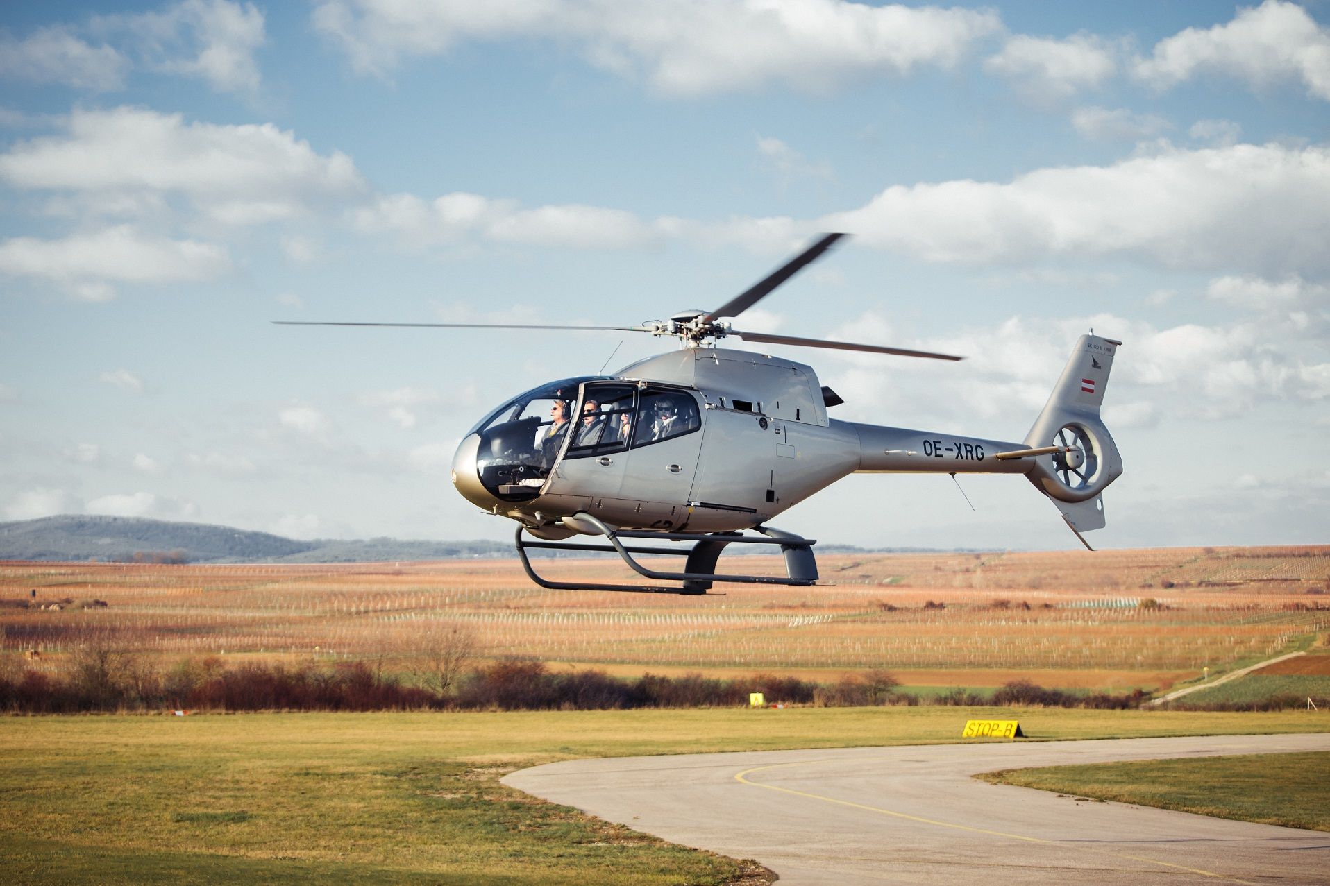 Helikopter in der Landephase