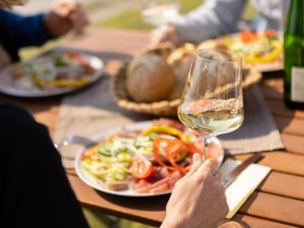 at the wine tavern, &copy; Wachau-Nibelungengau-Kremstal